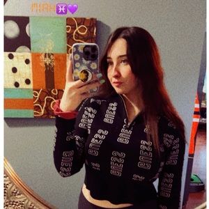 Meet your Posher, Miah